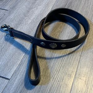 Harley-Davidson Black Leather Bar‎ & Shield Engraved Metal Dog Leash